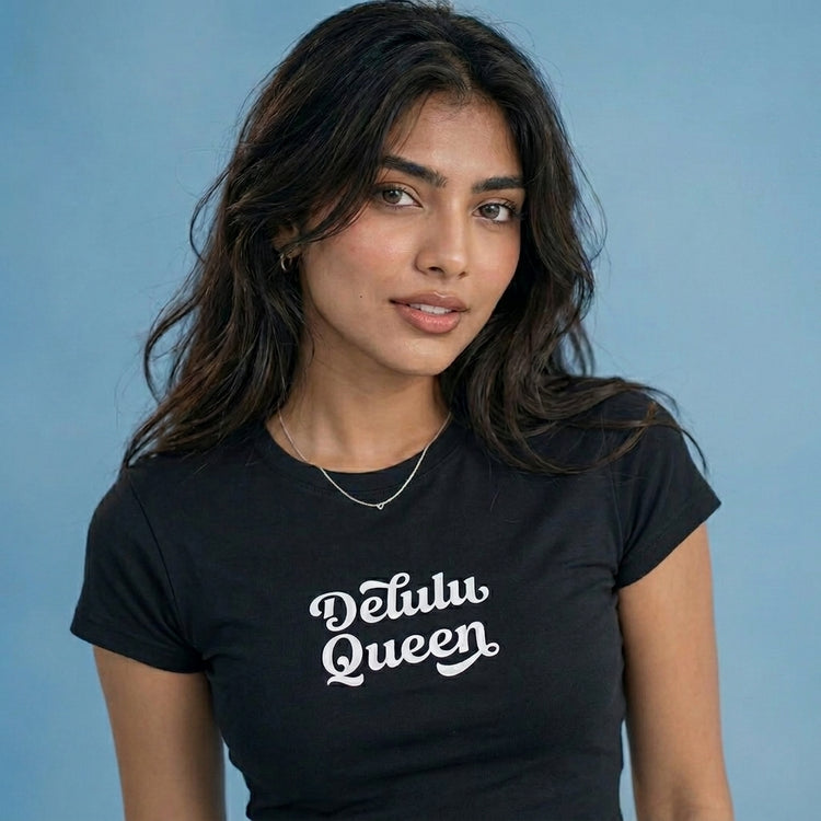 Delulu queen Baby Tee