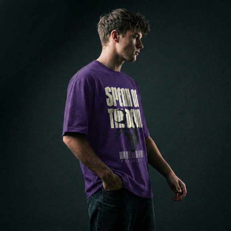 Speaks Devil - Regular Fit T-shirt