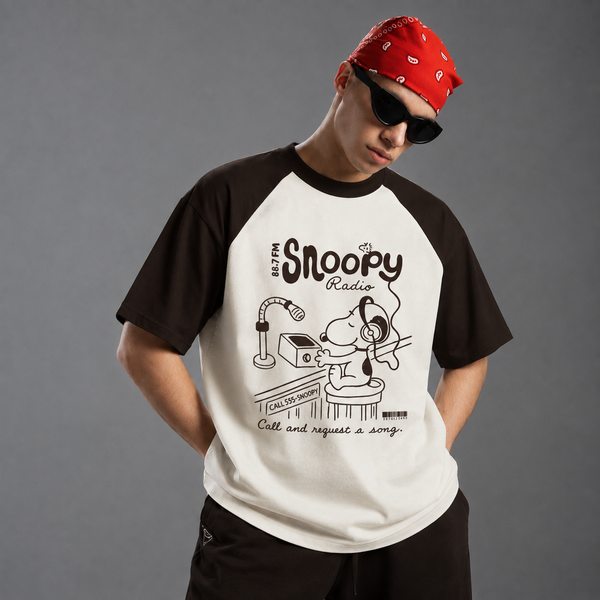 snoopy radio - Unisex Oversized Raglan